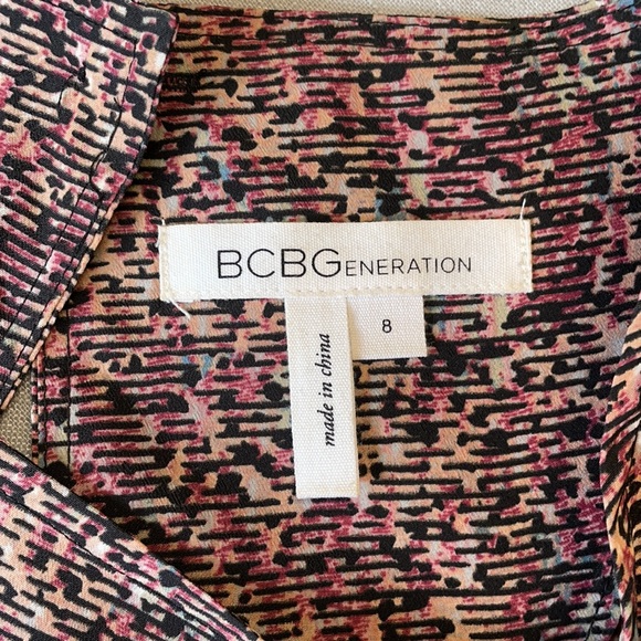 BCBGeneration mini dress size 8 - Picture 3 of 3
